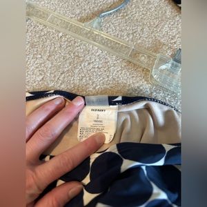 Old navy maternity tankini top and bottom bathing suit